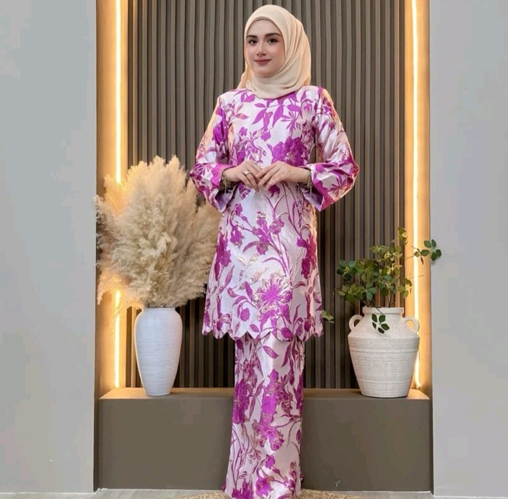 Thalia Kurung Premium Brocade Fuschia
